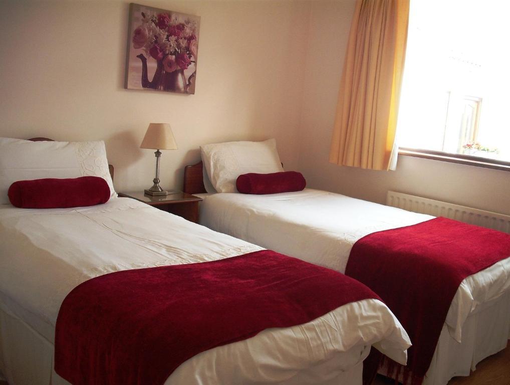 Maryville Bed And Breakfast Nenagh Room photo